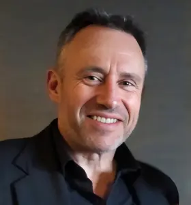 Adrian Hayes - Adrian Hayes combines extreme adventure, military experience and business leadership to inspire stronger leaders, teams and mindsets.