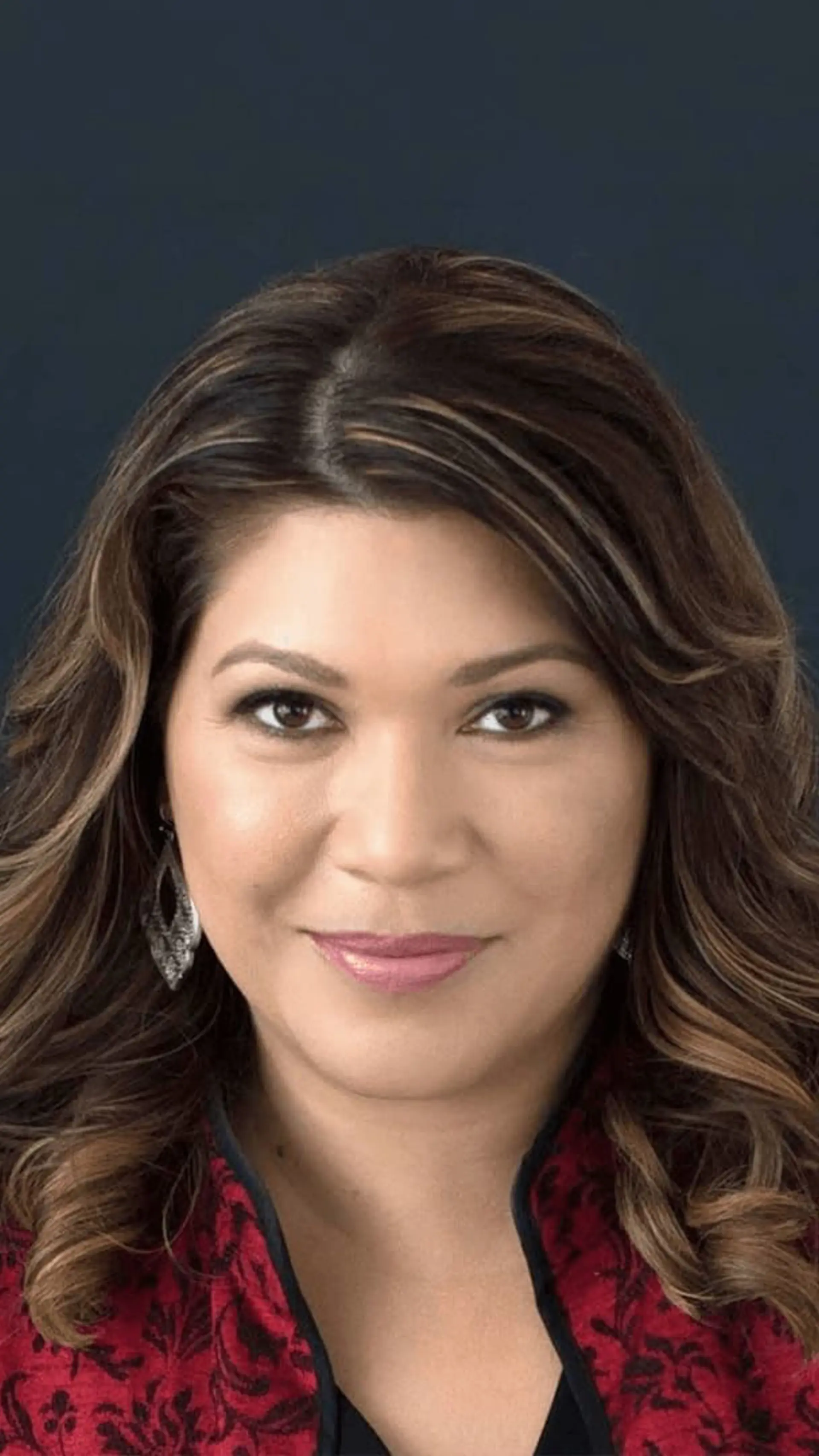 Dawn Raquel Jensen - With her interactive style, Dawn captivates audiences, delivering actionable insights on social media and marketing communications that drive success.