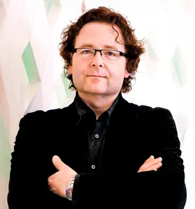 Dr Chris Arnold