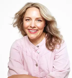 Ettie Bailey-King - From Vodafone to Amnesty, Ettie Bailey-King helps global brands foster inclusive, accessible workplaces through actionable keynote insights on communication.