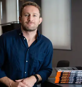 Andrea Iorio - Andrea Iorio inspires organizations to thrive in an AI-driven world by combining human skills, leadership and innovation.