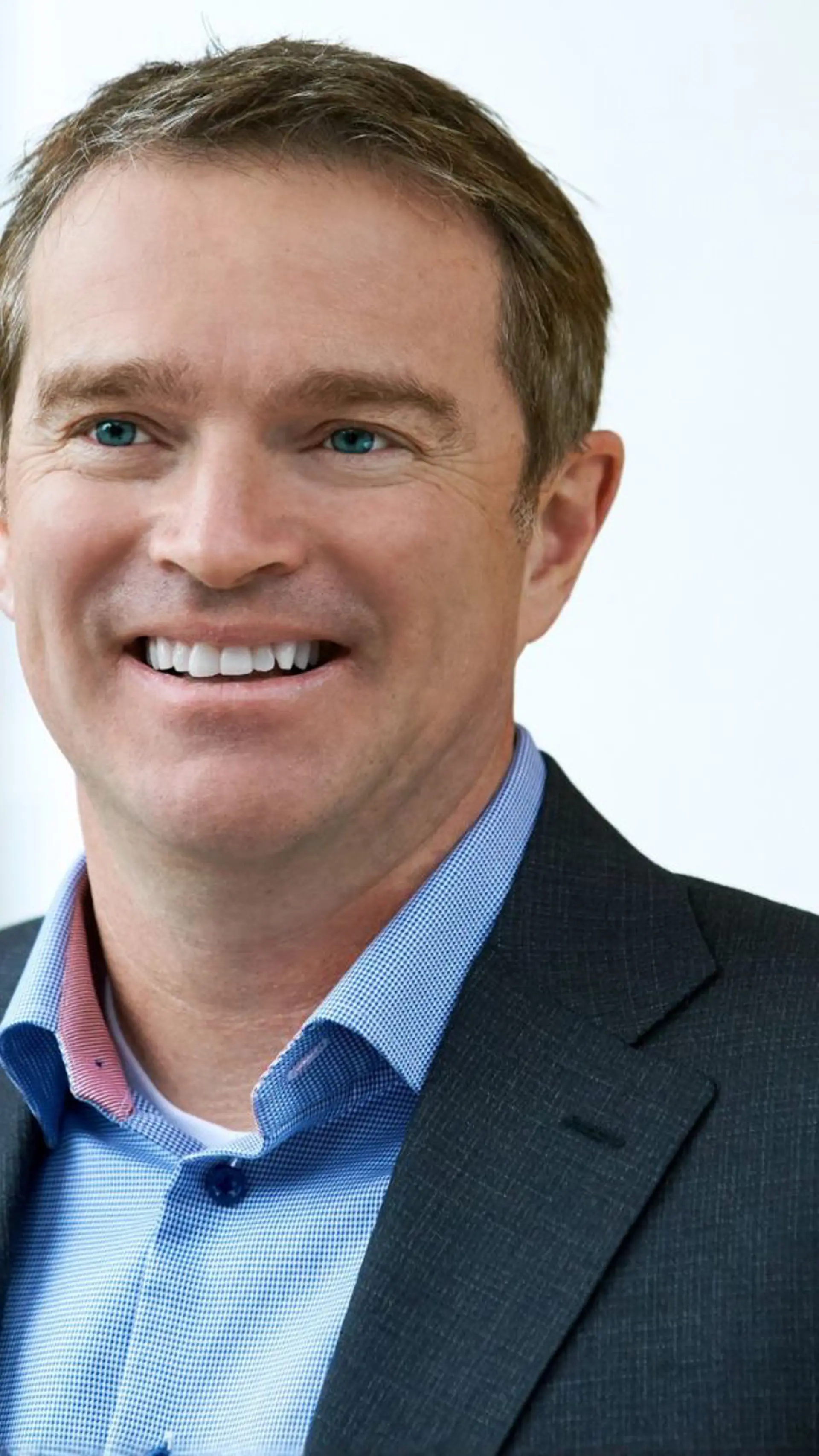 Adrian Gostick - <p data-start="278" data-end="447">Adrian Gostick inspires leaders to build strong cultures, boost engagement, and lead with clarity, trust, and gratitude.</p>