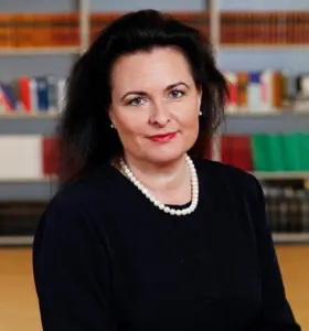 Lena Bäcker