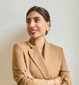 Amna Zaidi - Amna Zaidi equips leaders to navigate complex transformation with clarity, control, and real-world insight from global financial institutions.