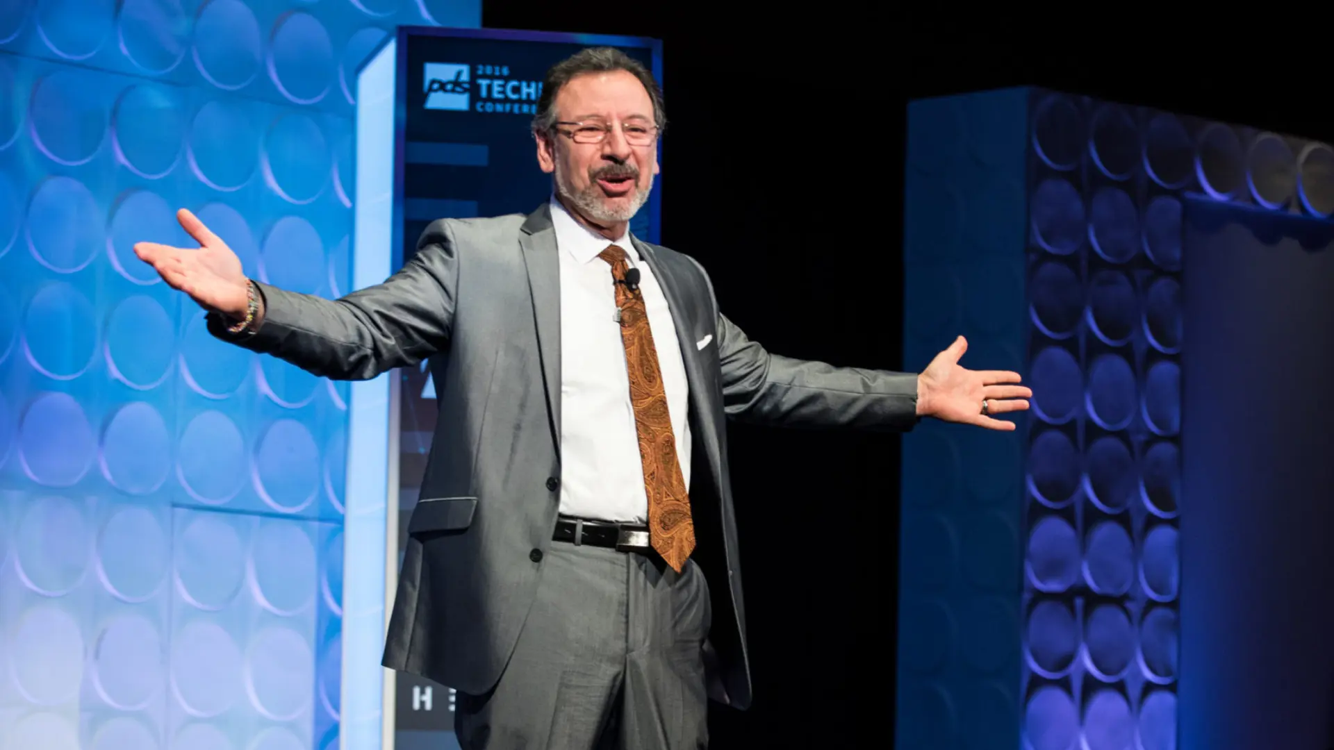 Tom Koulopoulos - <p class="isSelectedEnd">Tom Koulopoulos is a digital futurist, author and influential thinker exploring how technology reshapes business, innovation and culture.</p>