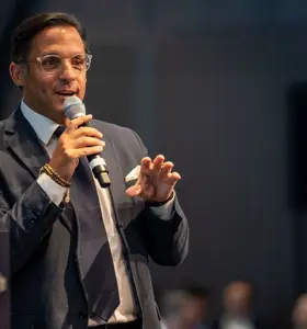 Steve A. Tineo - Steve A. Tineo delivers powerful insights on leadership, negotiation, influence, and human potential shaped by 25 years at the highest levels of global decision-making.