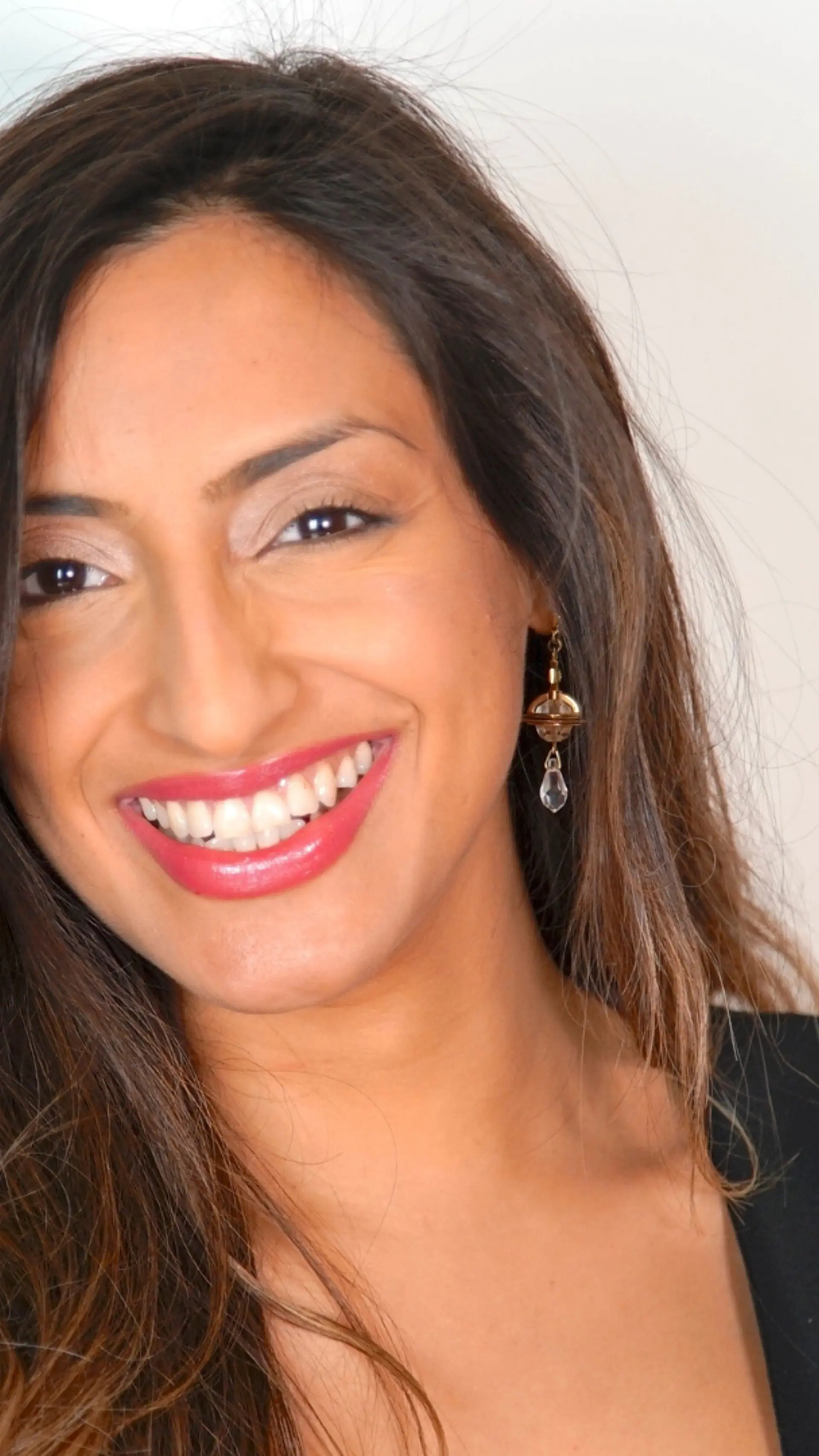 Sarah Begum - Join Sarah Begum, an acclaimed international ambassador, as she inspires future leaders with her groundbreaking work in climate justice and cultural exploration.