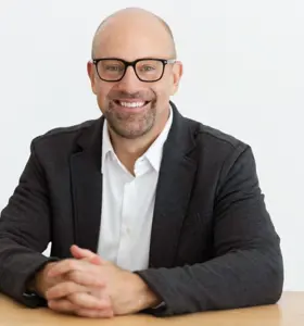 Mike Robbins - Mike Robbins inspires leaders and teams to create trust, connection, and high-performing workplace cultures.