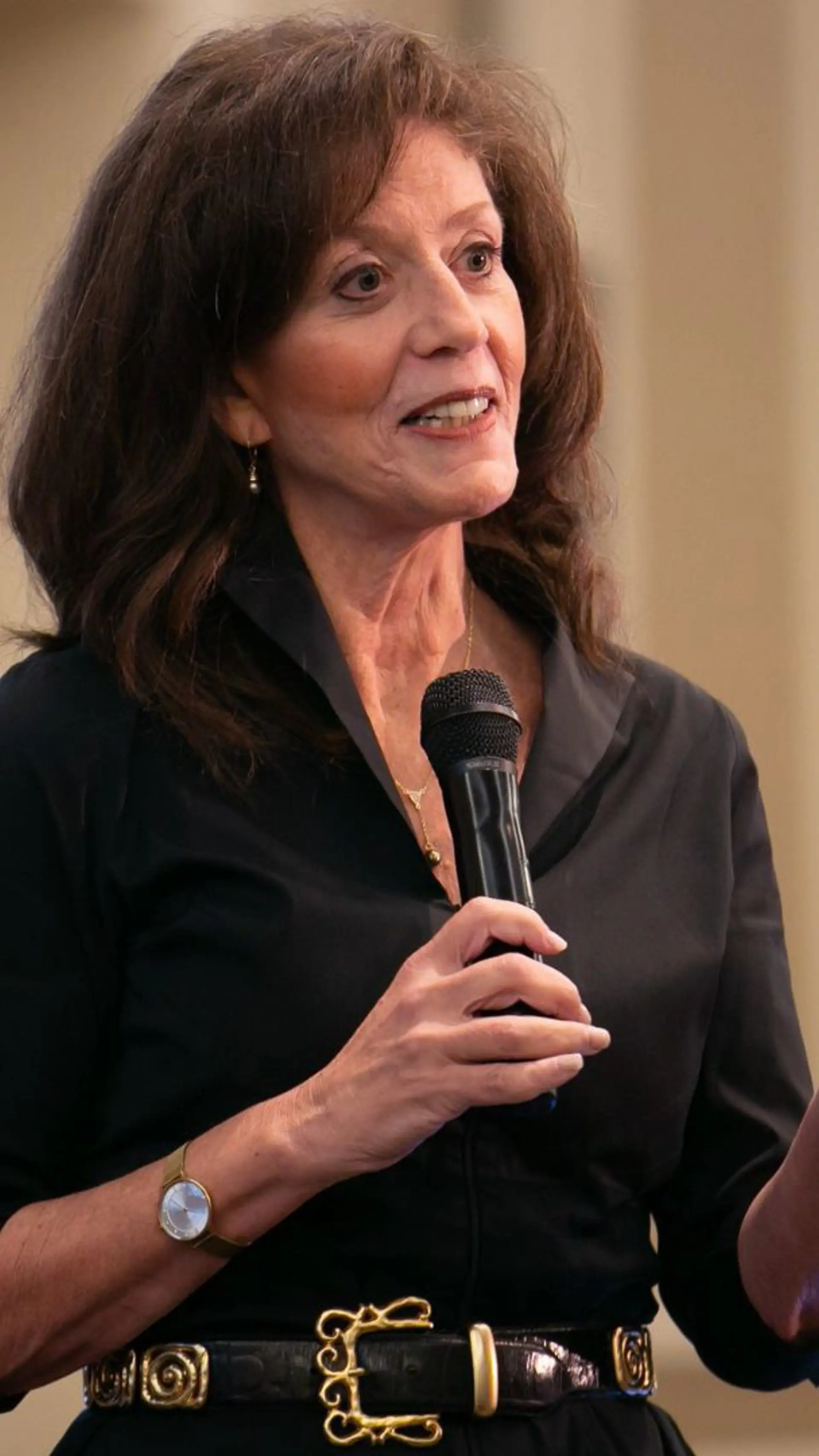 Debra Fine