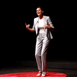 Alicia Dunams