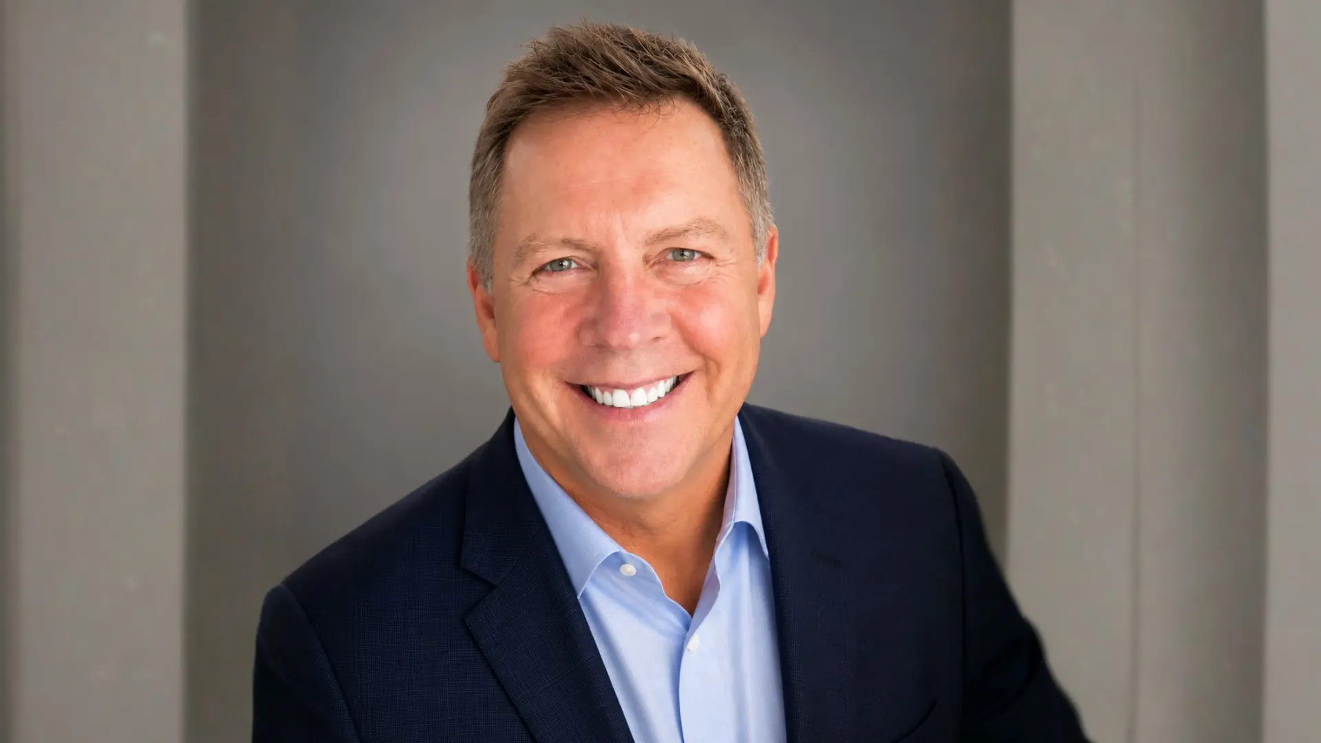 Scott Deming - <p>Scott Deming is a keynote speaker and executive leader helping organizations transform culture, elevate customer experience and drive growth.</p>
