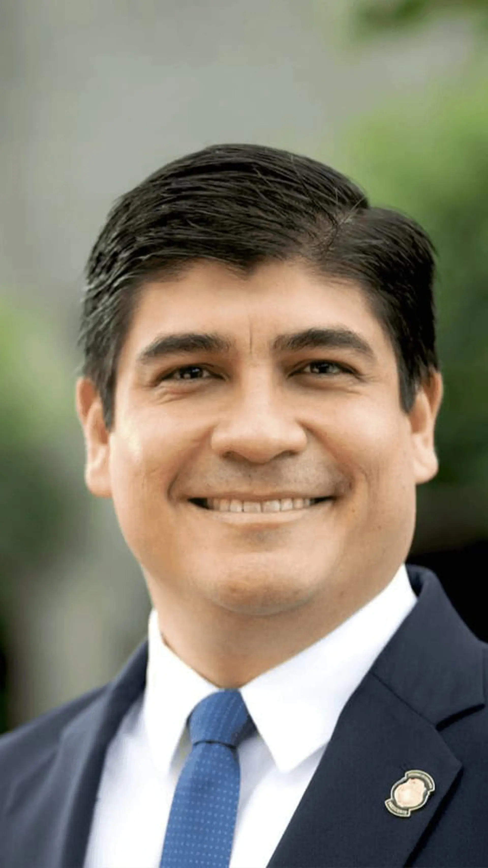 Carlos Alvarado Quesada - Inspire your audience with the transformative leadership of Carlos Alvarado Quesada, former President of Costa Rica and champion of sustainable development.