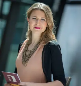 Katharina Moser - Katharina Moser brings inner development to life and creates powerful spaces where real change begins from within.