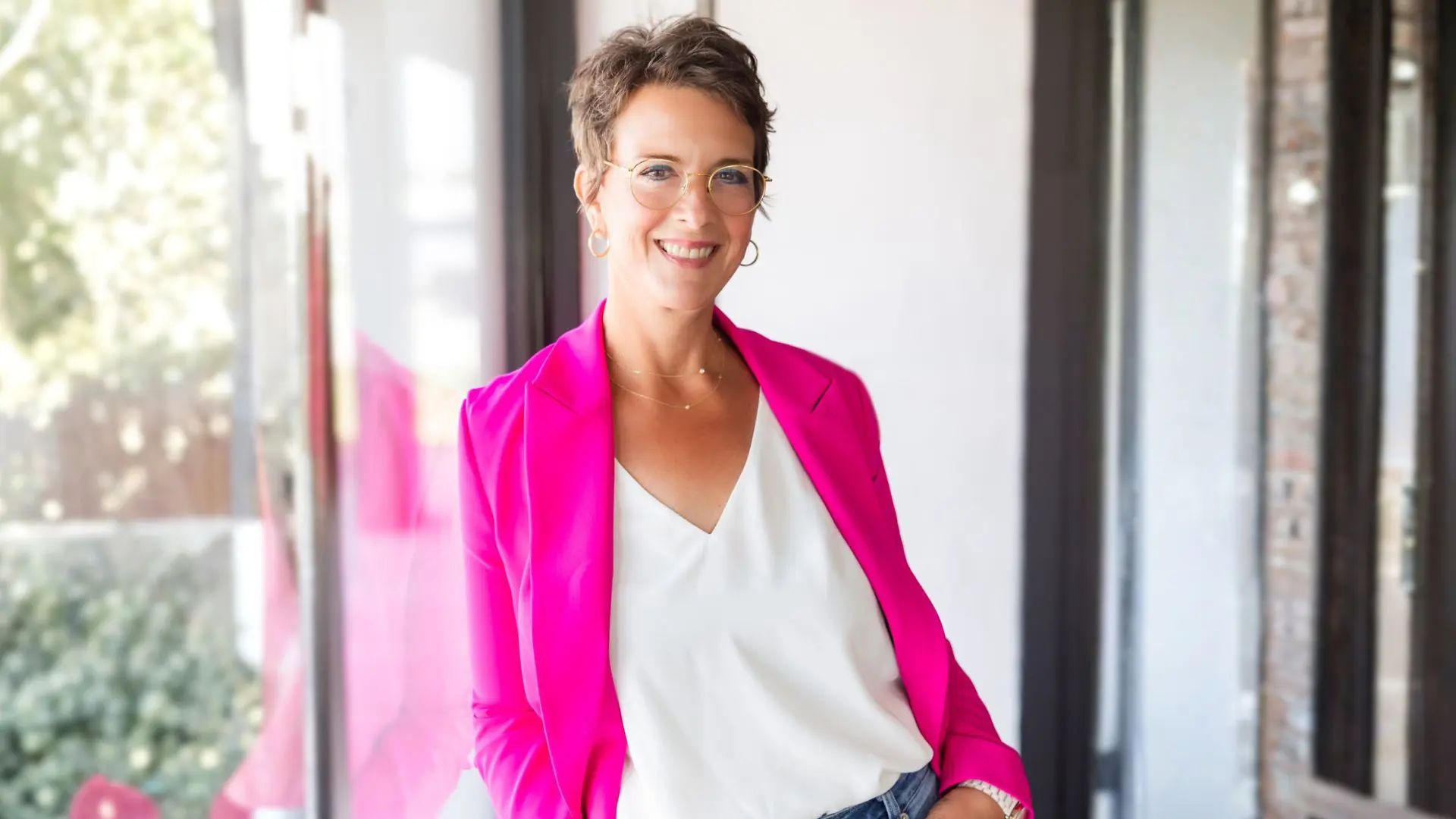 Amy Downs - <p>Amy Downs is a survivor, former CEO, and bestselling author who inspires audiences to turn adversity into action and hope into results.</p>