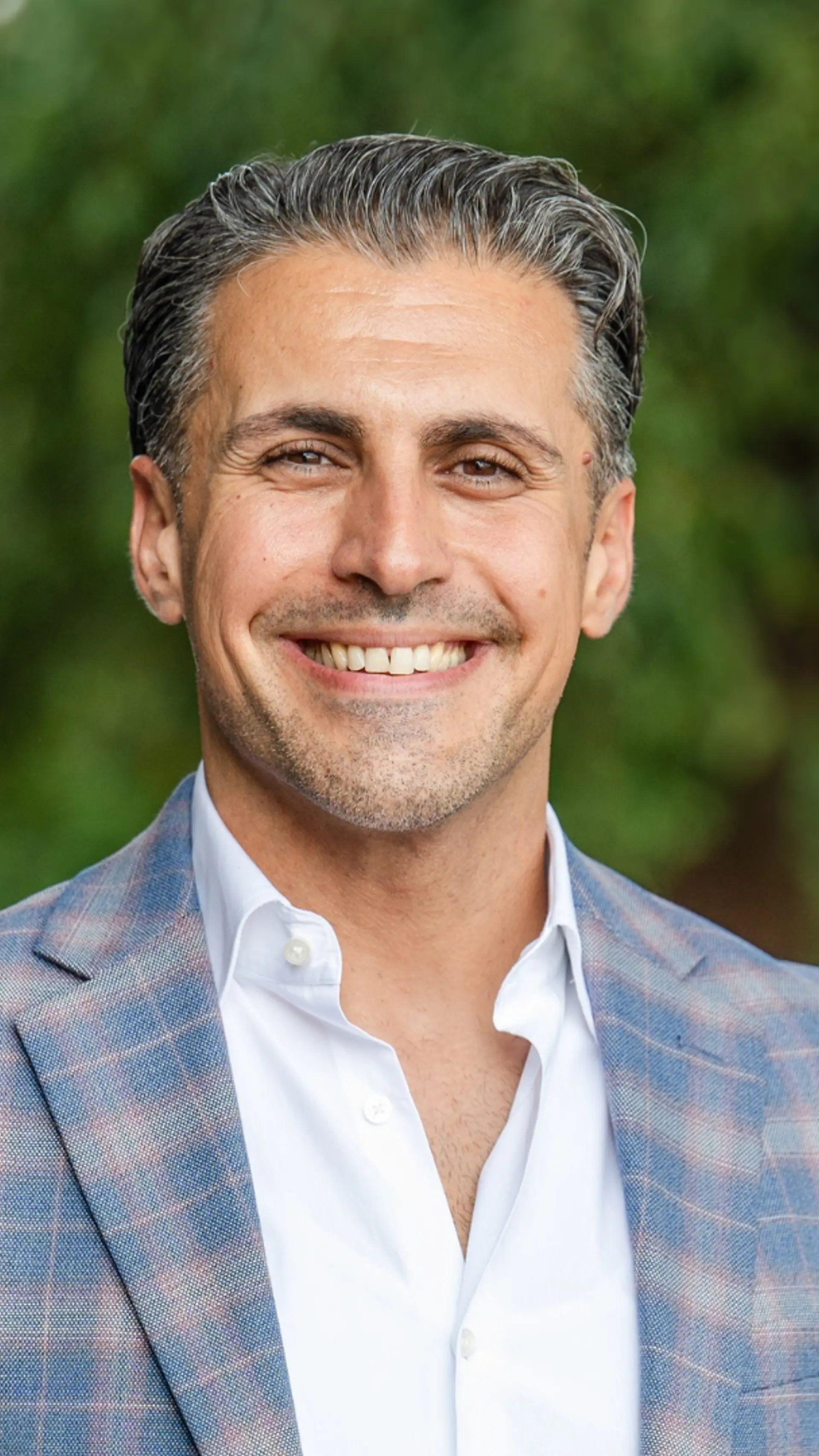Jay Abbasi - <p>Former Tesla leader and TEDx speaker helping professionals build resilience, lead with clarity, and perform under pressure.</p>