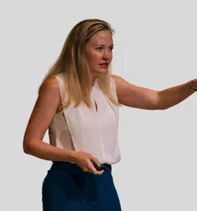 Dominique Rose Van-Winther