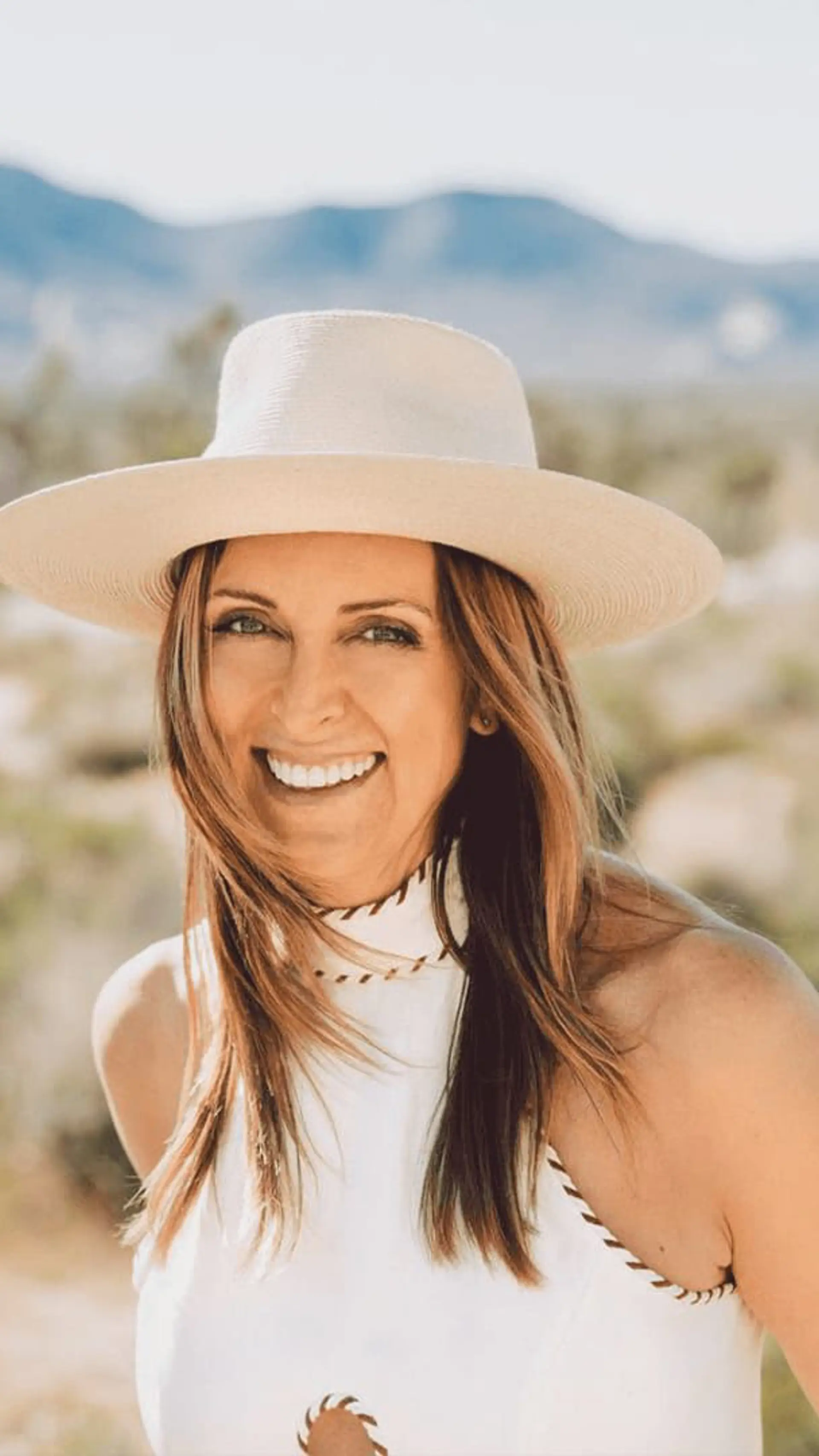 Suzy Batiz - CEO of Poo-Purri, Body &amp; soul entrepreneurship speaker 