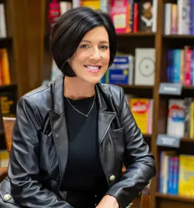 Monica Cohen - Monica Cohen inspires bold leadership in a fast-changing world shaped by AI, culture, and constant disruption.