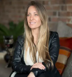 Vivian Lan - Vivian Lan inspires with a powerful blend of innovation, purpose-driven leadership and technology for meaningful social change.