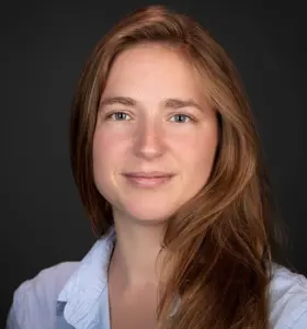 Helene Guillaume Pabis - From hedge fund analyst to femtech pioneer, Helene Guillaume Pabis empowers businesses with insights on AI, longevity, and building impactful global companies.