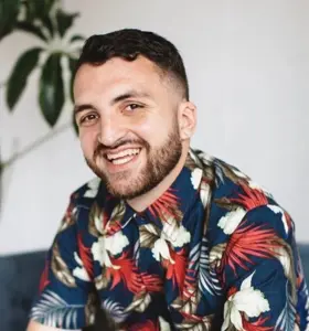 Max Pete - Max Pete delivers honest, practical keynotes on resilience, community, burnout, and finding confidence in your own path.