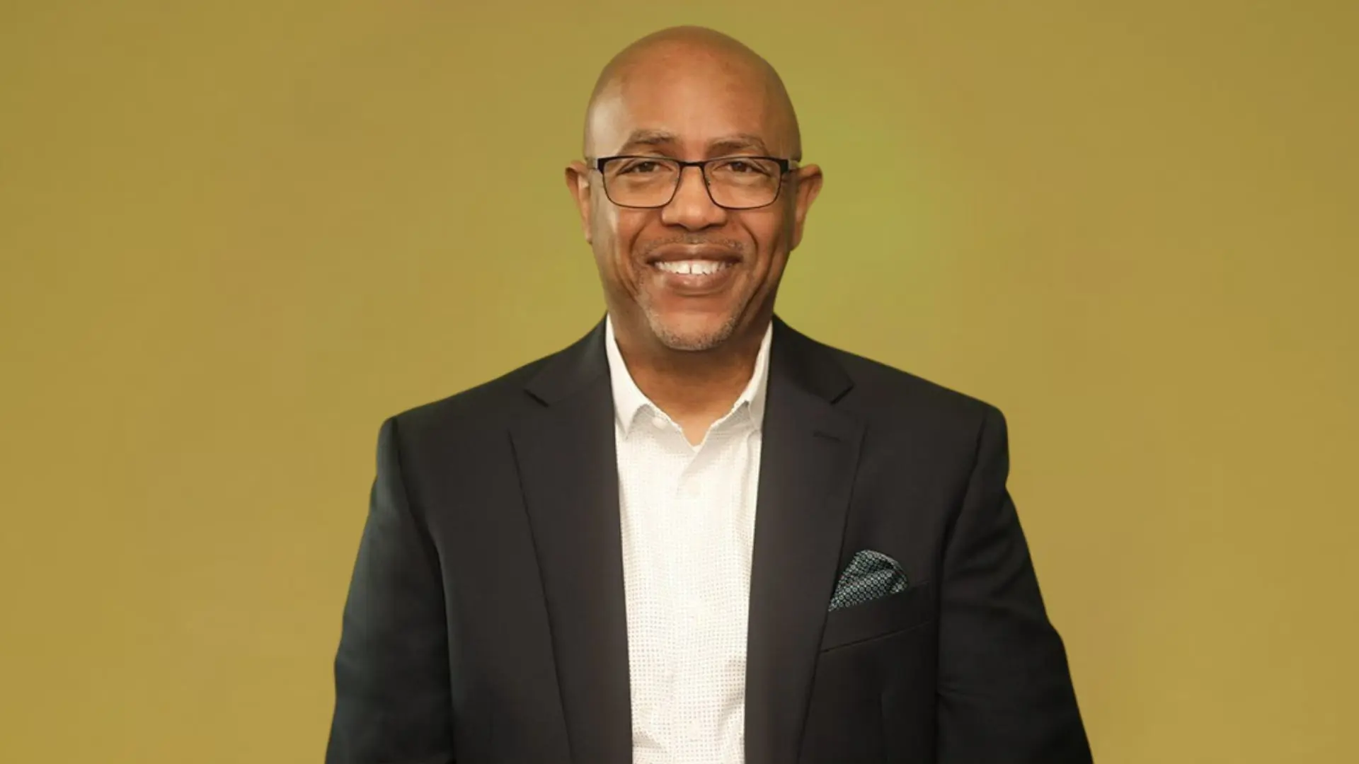 Roderick Jefferson - <p data-start="161" data-end="356">Roderick Jefferson is an international keynote speaker, bestselling author and expert in sales enablement and revenue transformation.</p>