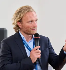 Steffen Robbi - Engineer and innovation leader turning AI into measurable impact in the built environment.