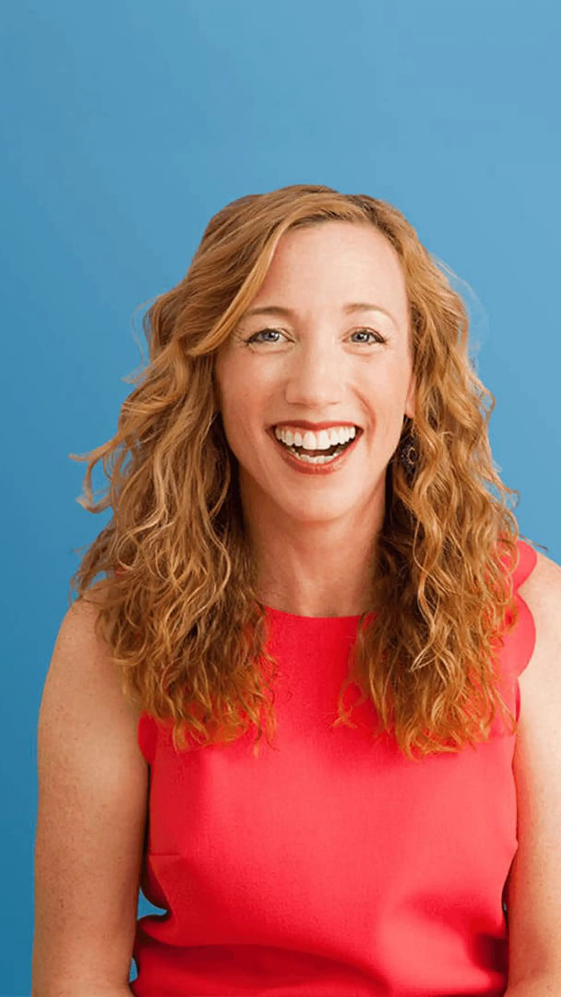 Christine Carter - Sociologist and happiness expert shares her tips for living a happy life in her award-winning blog “Brave Over Perfect”