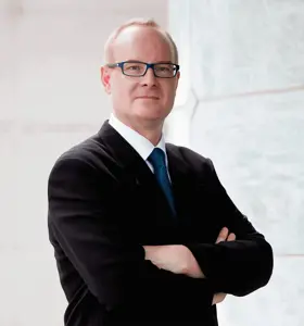 Martin Roll - Executive global business strategist and advisor counselling on building strong brands that survive through any change