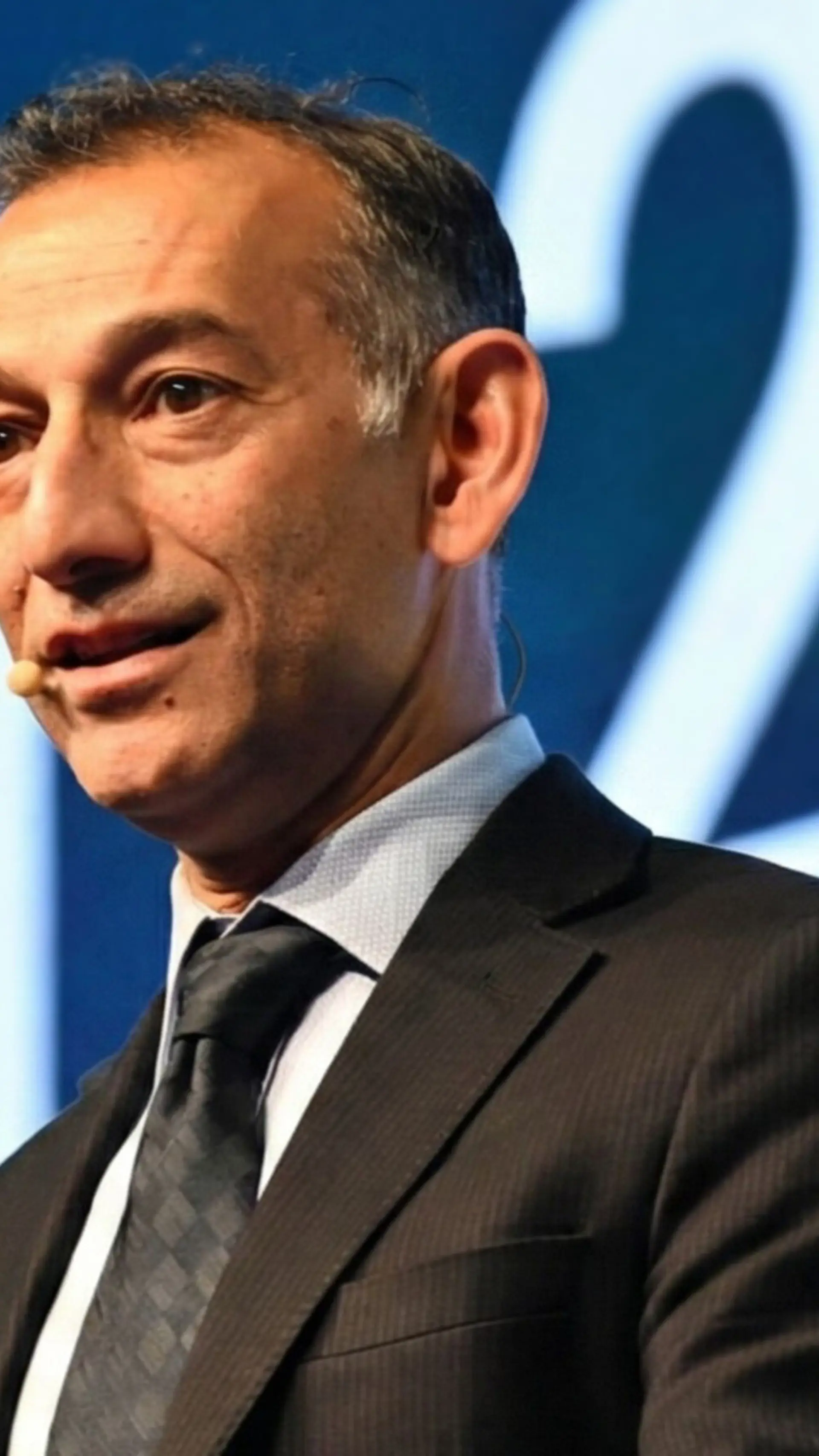 Dhiraj Mukherjee - <p>Shazam co-founder Dhiraj Mukherjee shares powerful insights on leadership, AI and how organizations can adapt and thrive in a rapidly changing world.</p>