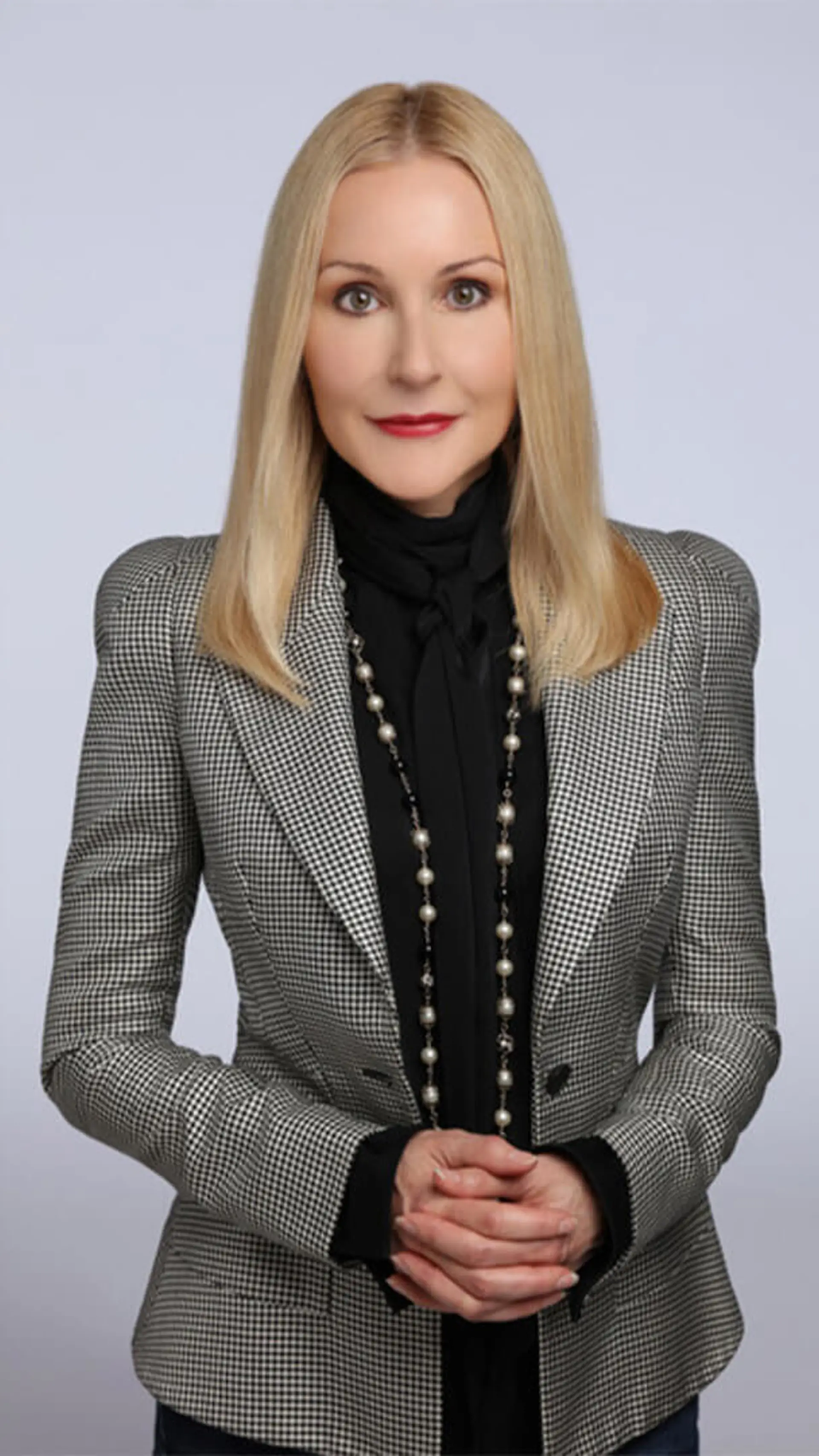Dr. Andrée Bates