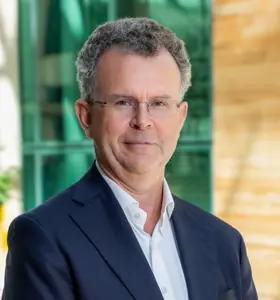 Robert Kelly - Cardiologist and TEDx speaker inspiring simple, science-backed steps to better heart health and a longer, happier life.