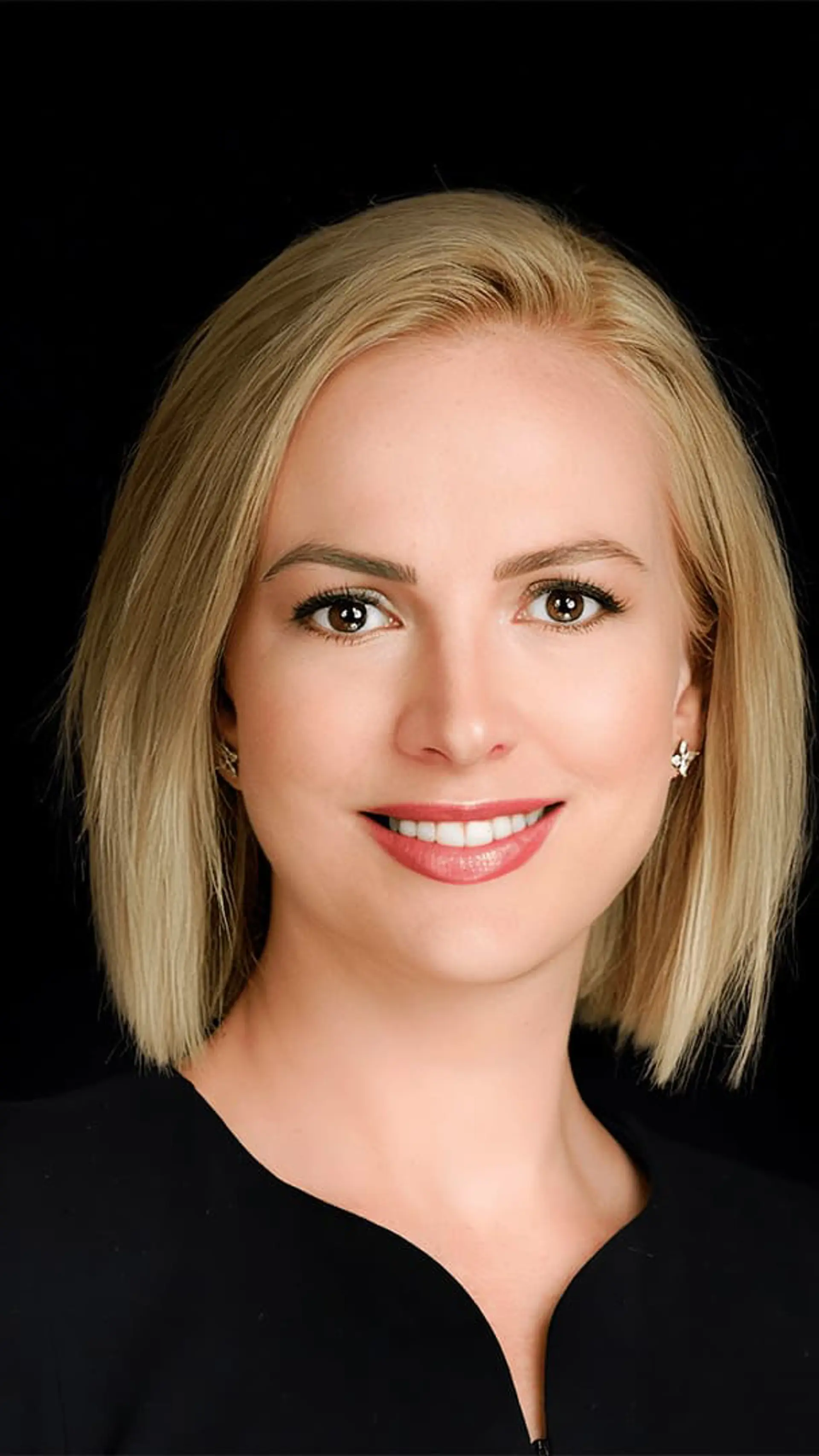 Emilie Sydney-Smith - <p class="" data-start="287" data-end="412">From Big Tech mindset to real-world results. Emilie empowers companies to scale with confidence and future-proof strategy.</p>