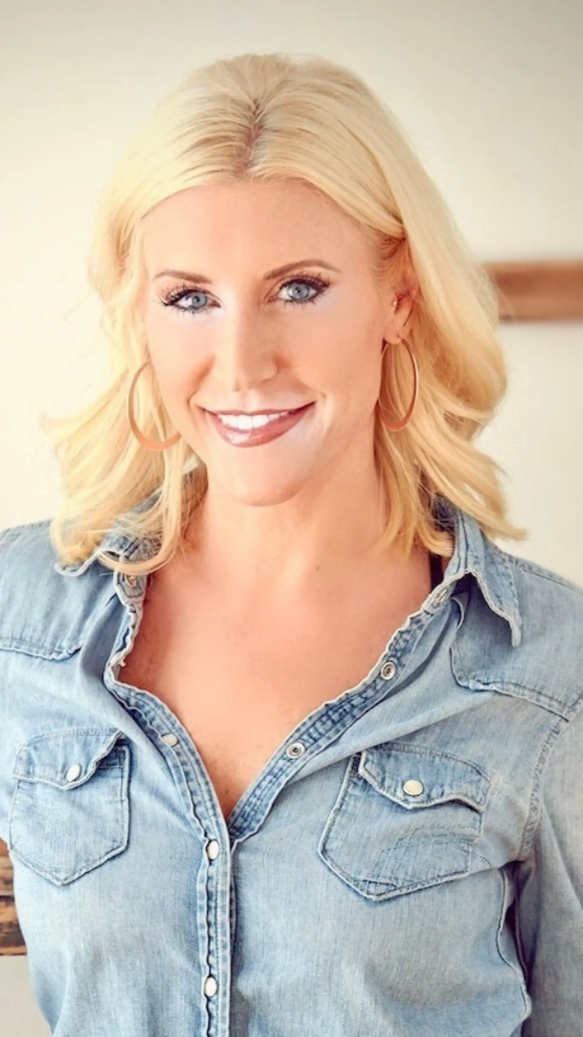 Michaela Guzy - <p>Documentary filmmaker and global keynote speaker on travel, media and human connection.</p>