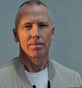 Andrew Feustel - Former ISS Commander Andrew Feustel delivers sharp insights on leadership, teamwork, and risk from real spaceflight experience.