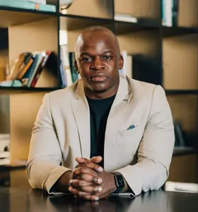 Mike Omoniyi
