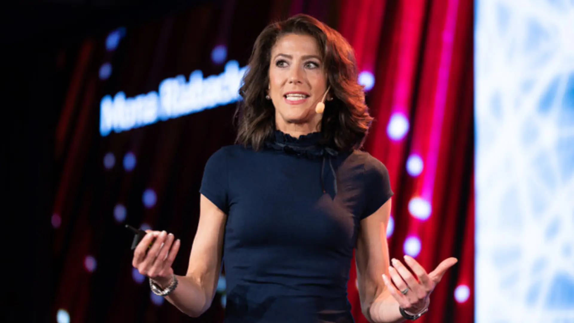 Mona Riabacke - <p>Mona Riabacke helps leaders make strong decisions, build trust, and lead teams with confidence in times of rapid change and uncertainty.</p>