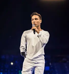 Redouan “Redo" Ait Chitt - Redo has grown up with a disability and speaks about how this empowered him rather than held him back. He speaks about overcoming fear and insecurity and encourages his audience to identify and achieve their goals.