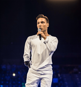 Redouan “Redo" Ait Chitt - Redo has grown up with a disability and speaks about how this empowered him rather than held him back. He speaks about overcoming fear and insecurity and encourages his audience to identify and achieve their goals.