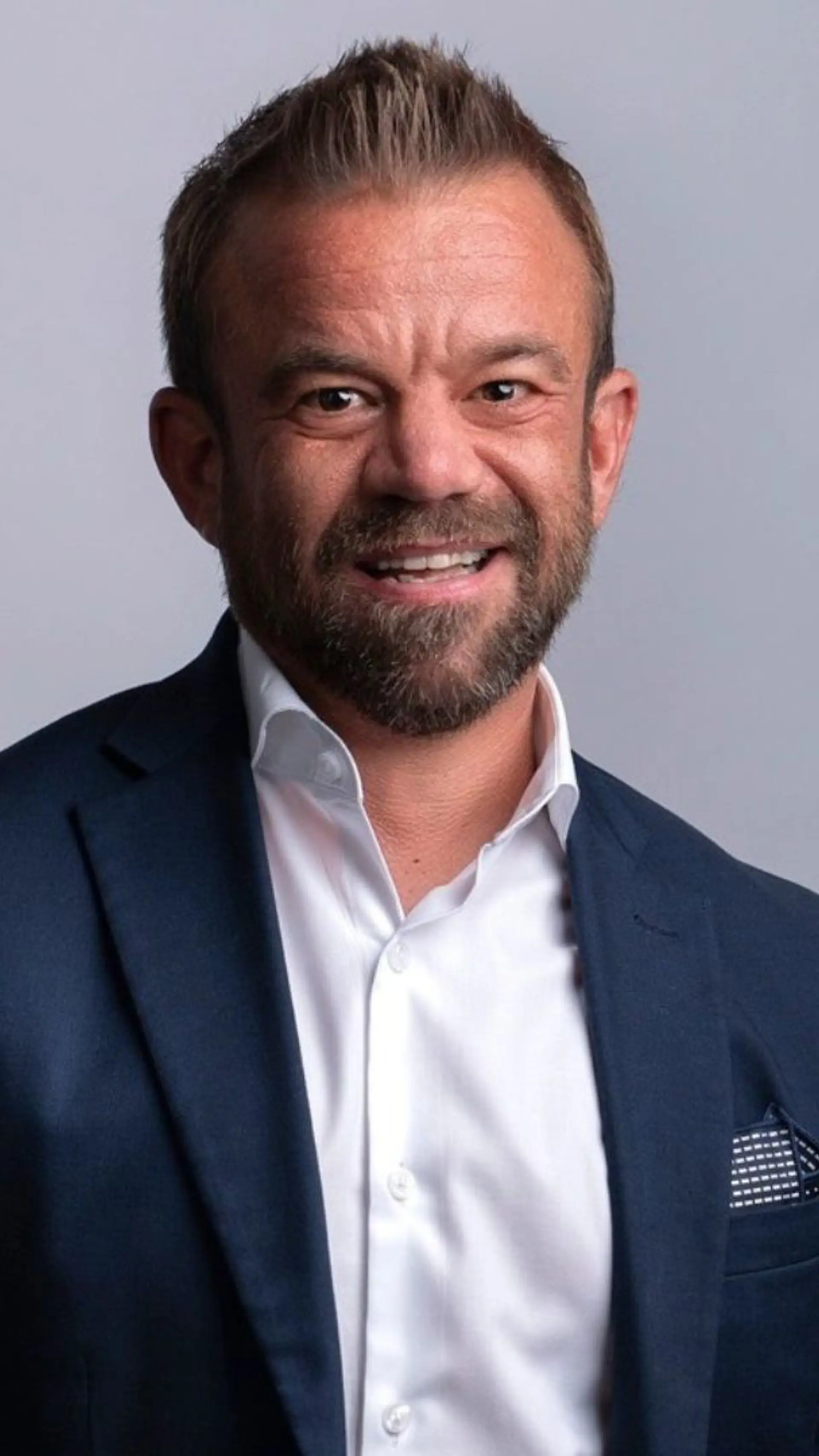 Mark Black - <p data-start="283" data-end="475">Heart and double-lung transplant recipient who became a 4-time marathon runner, inspiring audiences to overcome limits and build true resilience.</p>