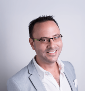 Samuel Scott - Modern marketing and media expert. Former journalist, newspaper editor and director of marketing and communication