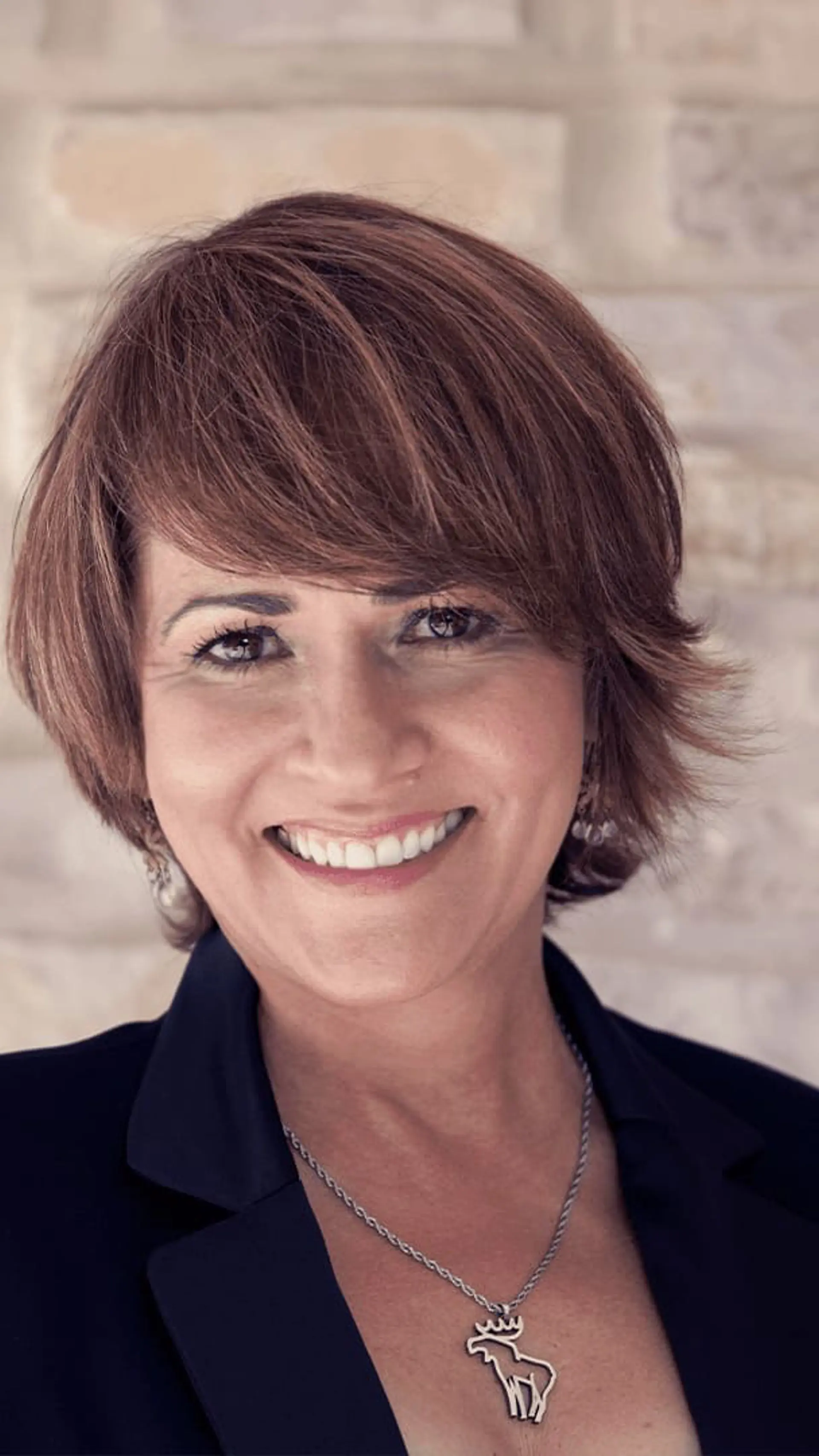 Shayla Rivera - Shayla is a former NASA Aerospace Engineer turned salesperson, corporate trainer and now Keynote Speaker.