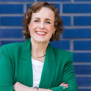 Jennifer Holloway