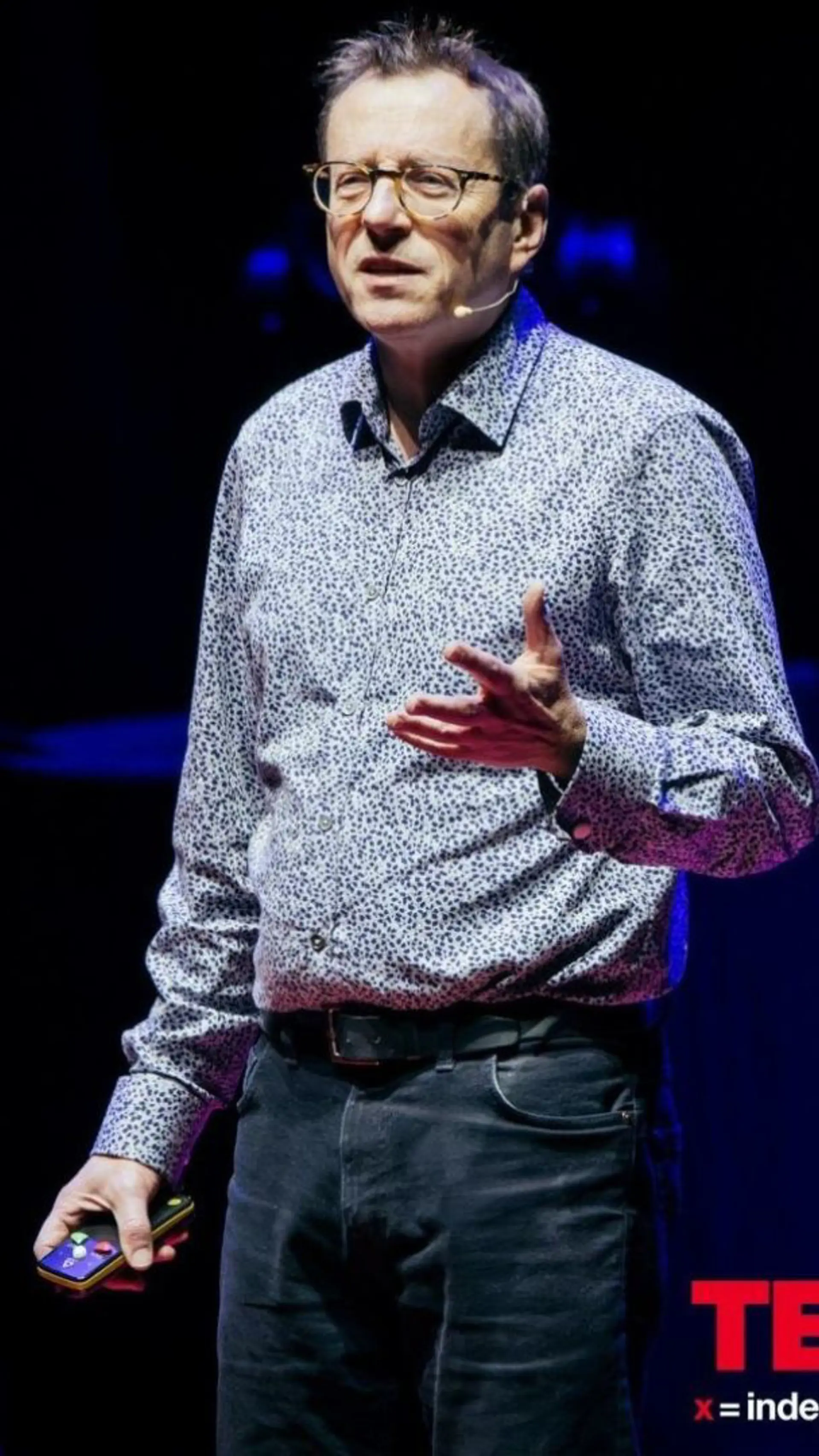Anthony "Tas" Tasgal - <p data-start="230" data-end="386">TEDx speaker Anthony “Tas” Tasgal helps organisations turn complex ideas into stories that engage, influence and inspire action.</p>