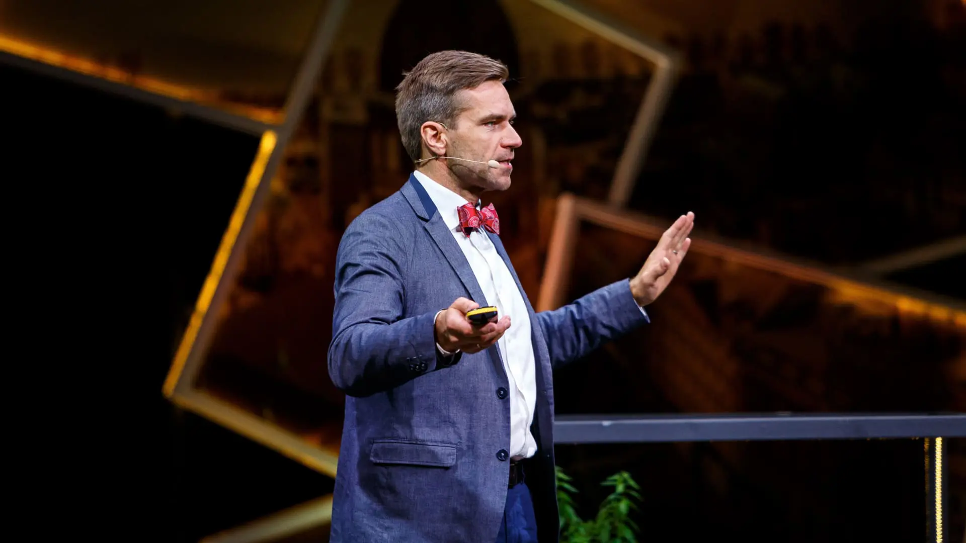 Agnis Stibe - <p data-start="225" data-end="375">Agnis Stibe inspires audiences with science-backed strategies for wellbeing, sustainable living, and stronger communities.</p>