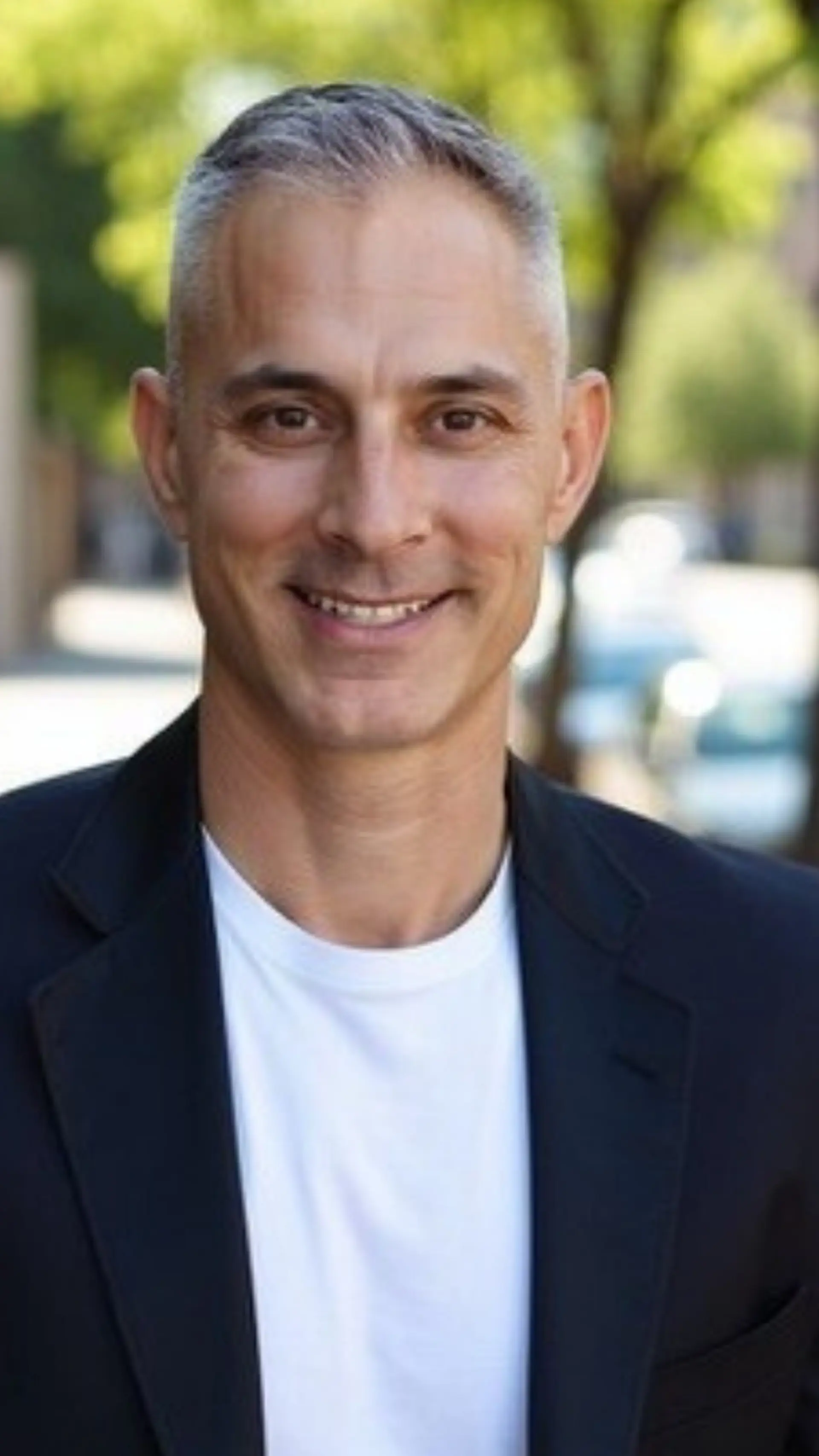 John Petrelli - <p data-start="337" data-end="497">With 30 years coaching global icons, John Petrelli inspires companies to embrace resilience, overcome setbacks, and achieve peak performance at every level.</p>