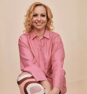 Kaisa Vuorinen - Inspiring keynotes on positive psychology, character strengths, and sustainable well-being.