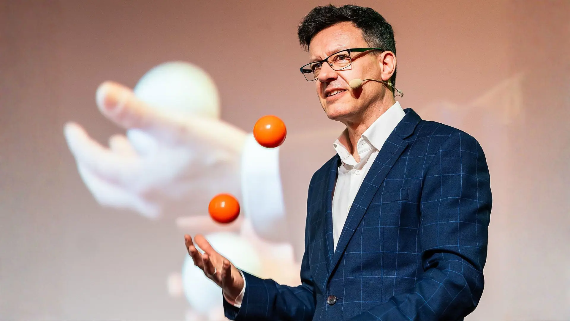 Andreas Gebhardt - <p data-start="286" data-end="463">The Executive Keynote Experience: Turning Uncertainty into Strategic Growth</p>