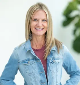 Dr. Colleen Saringer