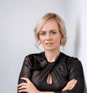 Alana Stott - Elevate your event with Alana Stott, MBE – a renowned entrepreneur and philanthropist. 